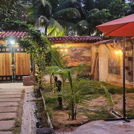 Hotel Cabana Guainiana Инирида Экстерьер фото